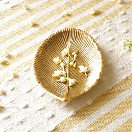Metal Small Leaf Shape 8 inches Tray for Home Decor Gifting Item | Diwali, Festival, Pooja Decorative for Living Room Dining Office Center Table | Golden, Small Size (Only Tray Included)